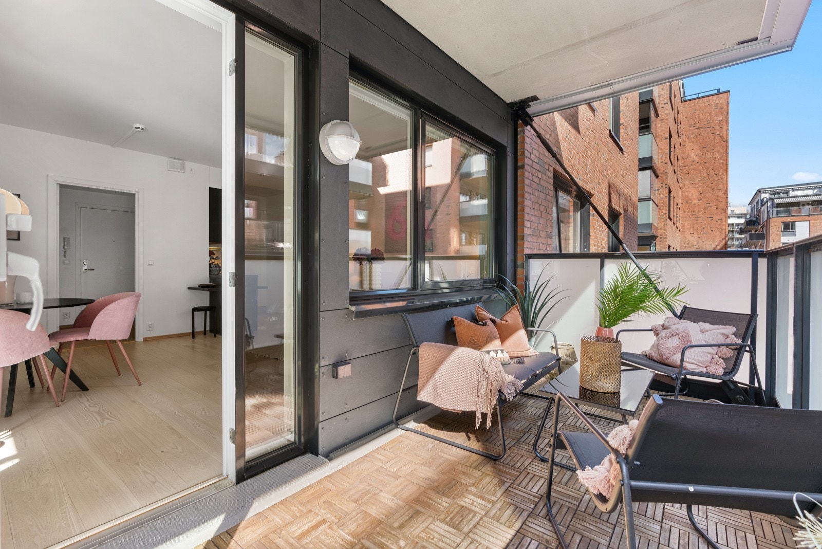 Velkommen til Freserveien 6! presentert av PrivatMeglere Marius Semmerud Berg og Fridtjof Sparbo. Galleribilde