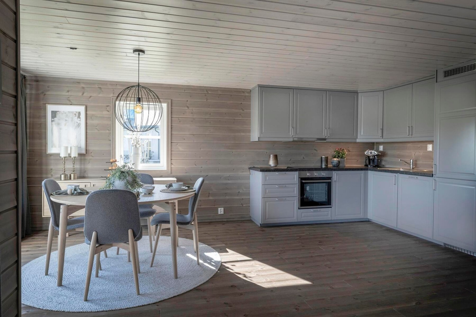 Kjøkkeninnredning fra Norema medfølger Galleribilde