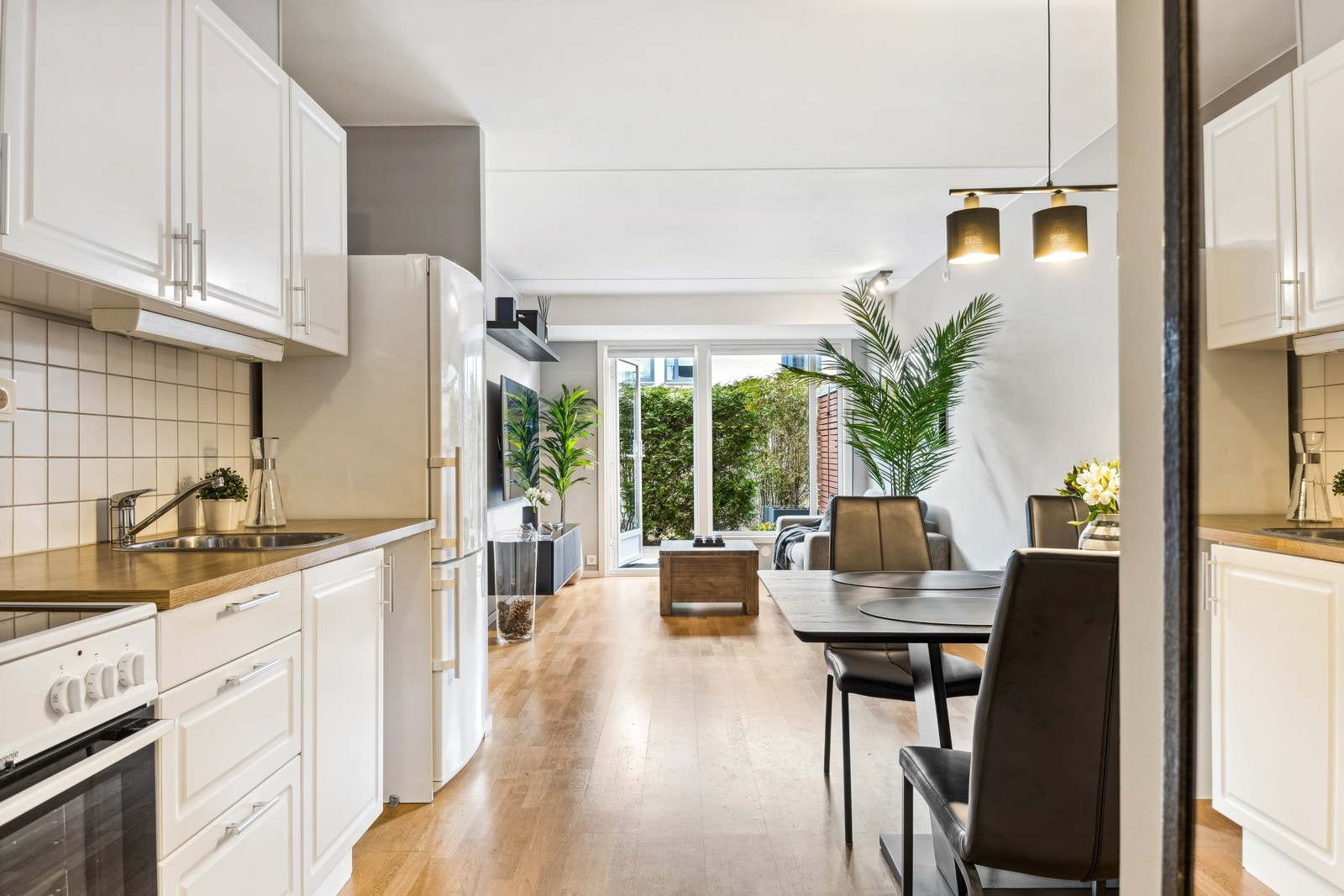 Kjøkken og stue. Galleribilde