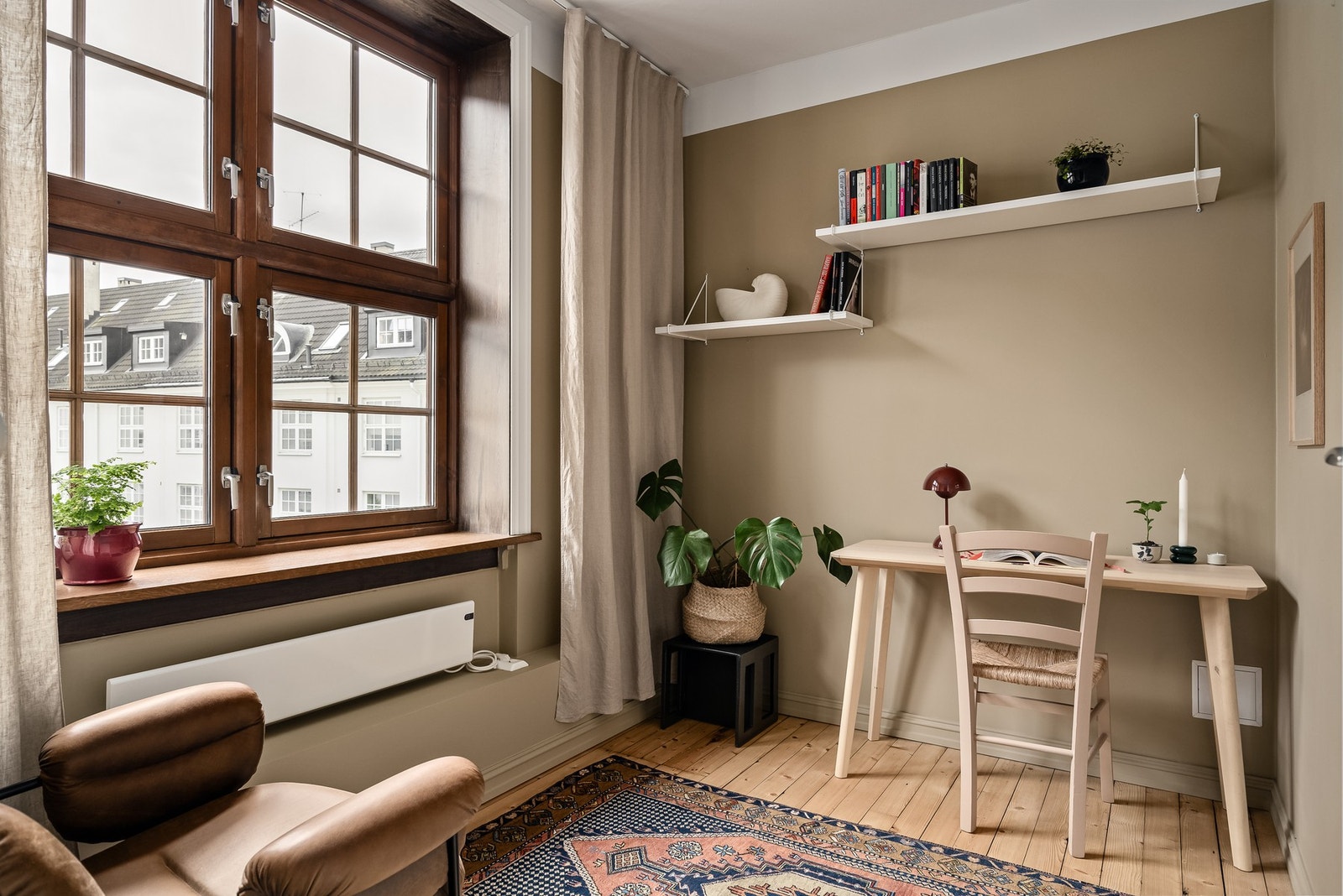 - Soverom #3 kan brukes som soverom, arbeidsrom/kontor, gjesteværelse, alt etter behov. - Galleribilde
