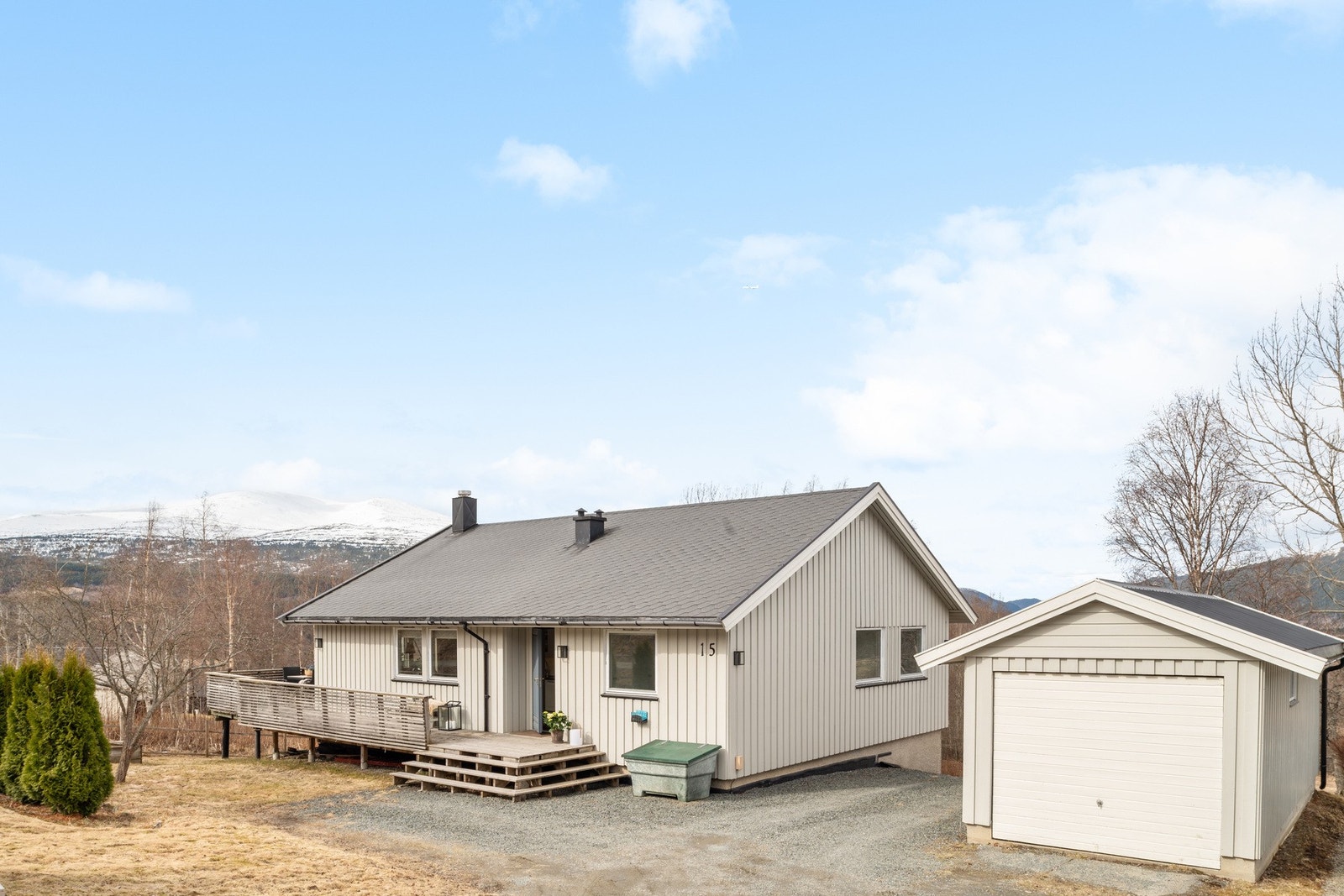 Velkommen til Mehaugtrøa 15 - Kontakt megler på 918 50 709 / morten.kjelsberg@em1.no dersom det ønskes privatvisning. Galleribilde