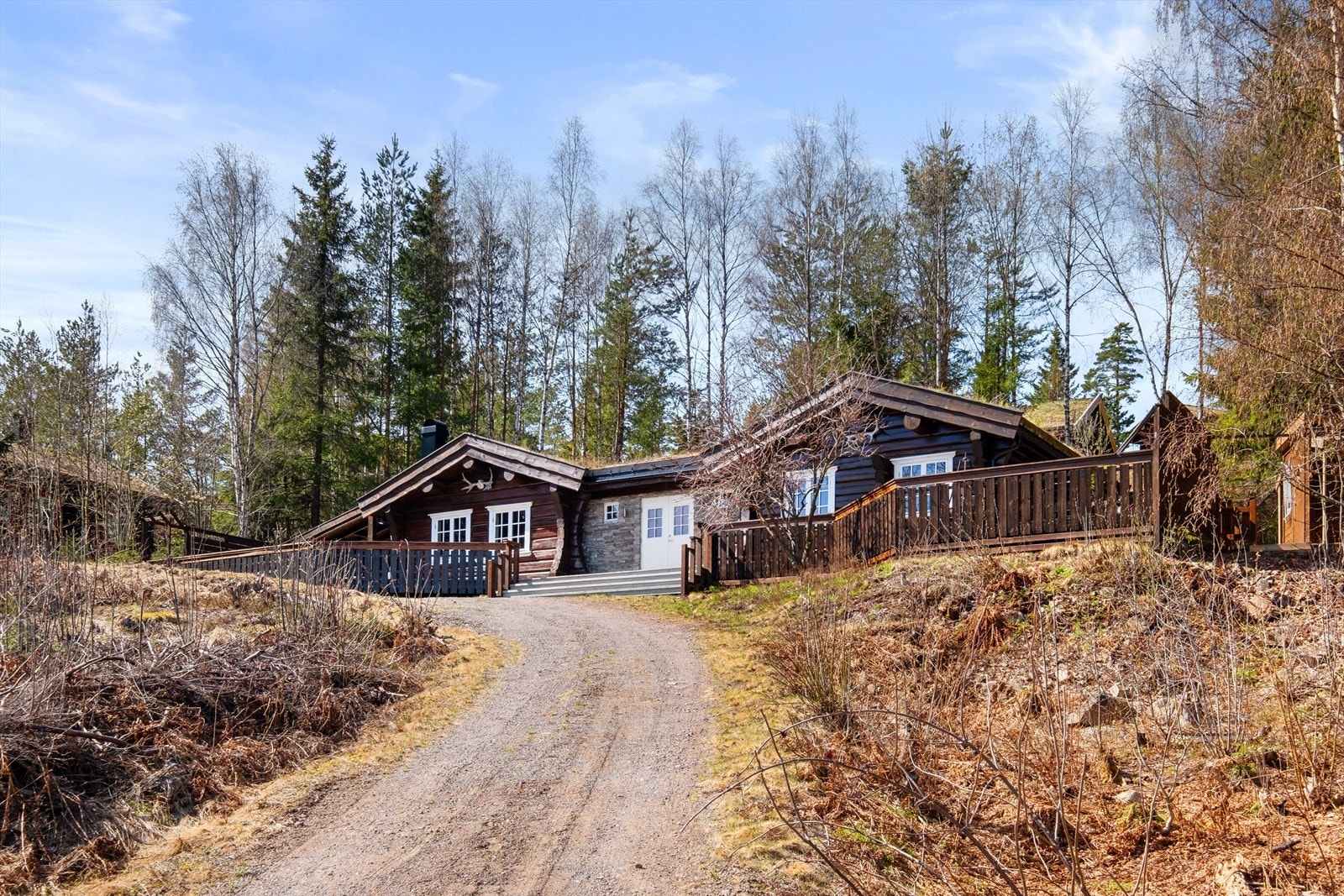 Det er god plass til flere biler når du kommer frem Galleribilde