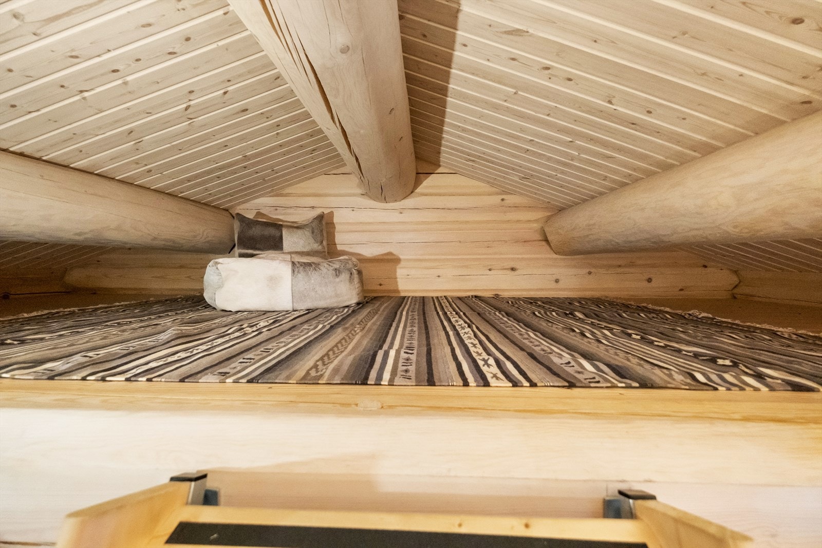 Hems over soverommene Galleribilde