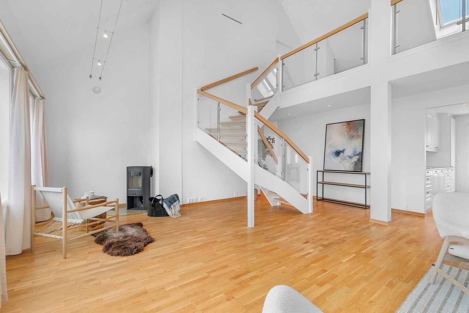Her kan du møblere med både sofagruppe, spisestue og lenestoler Galleribilde