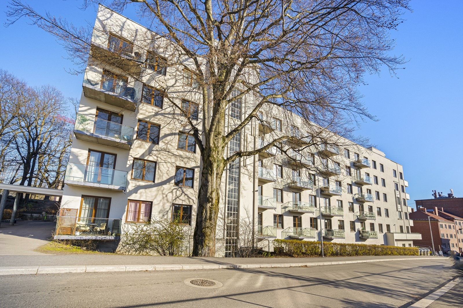 Blokken har blitt omgjort til leilighetskompleks i 2010 og fått et moderne uttrykk. Galleribilde