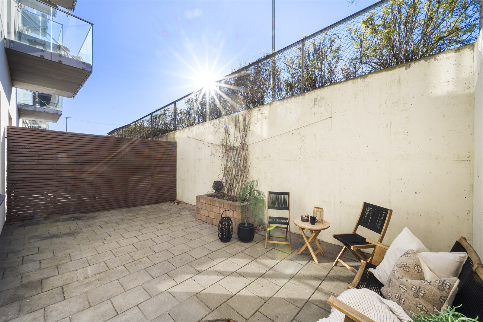 Inkludert i felleskostnadene har du både a. konto fjernvarme og internett. Galleribilde