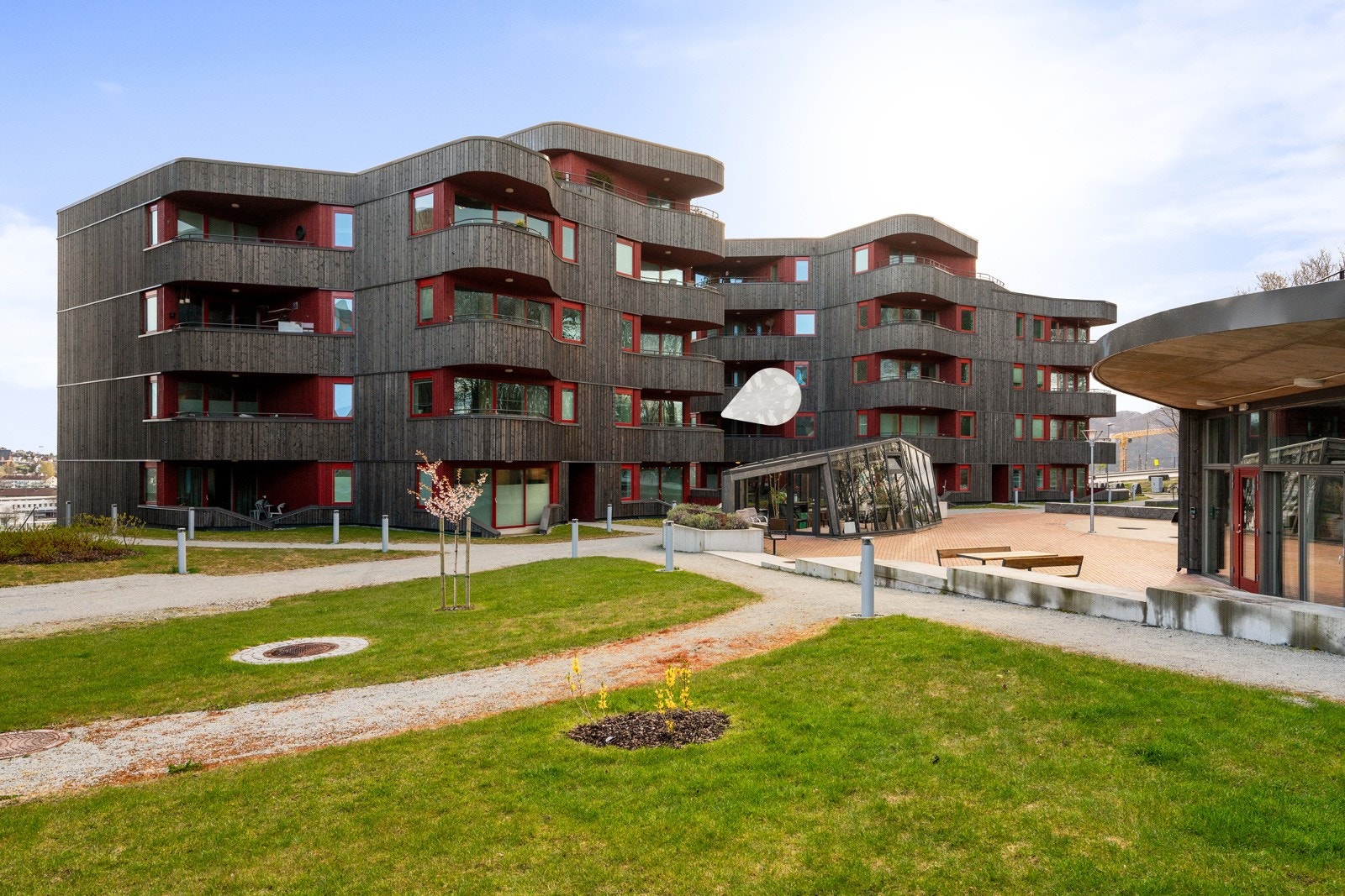 Borettslaget Husene i Skogen ligger fint til mellom Hinna Park og Jåttå. Galleribilde