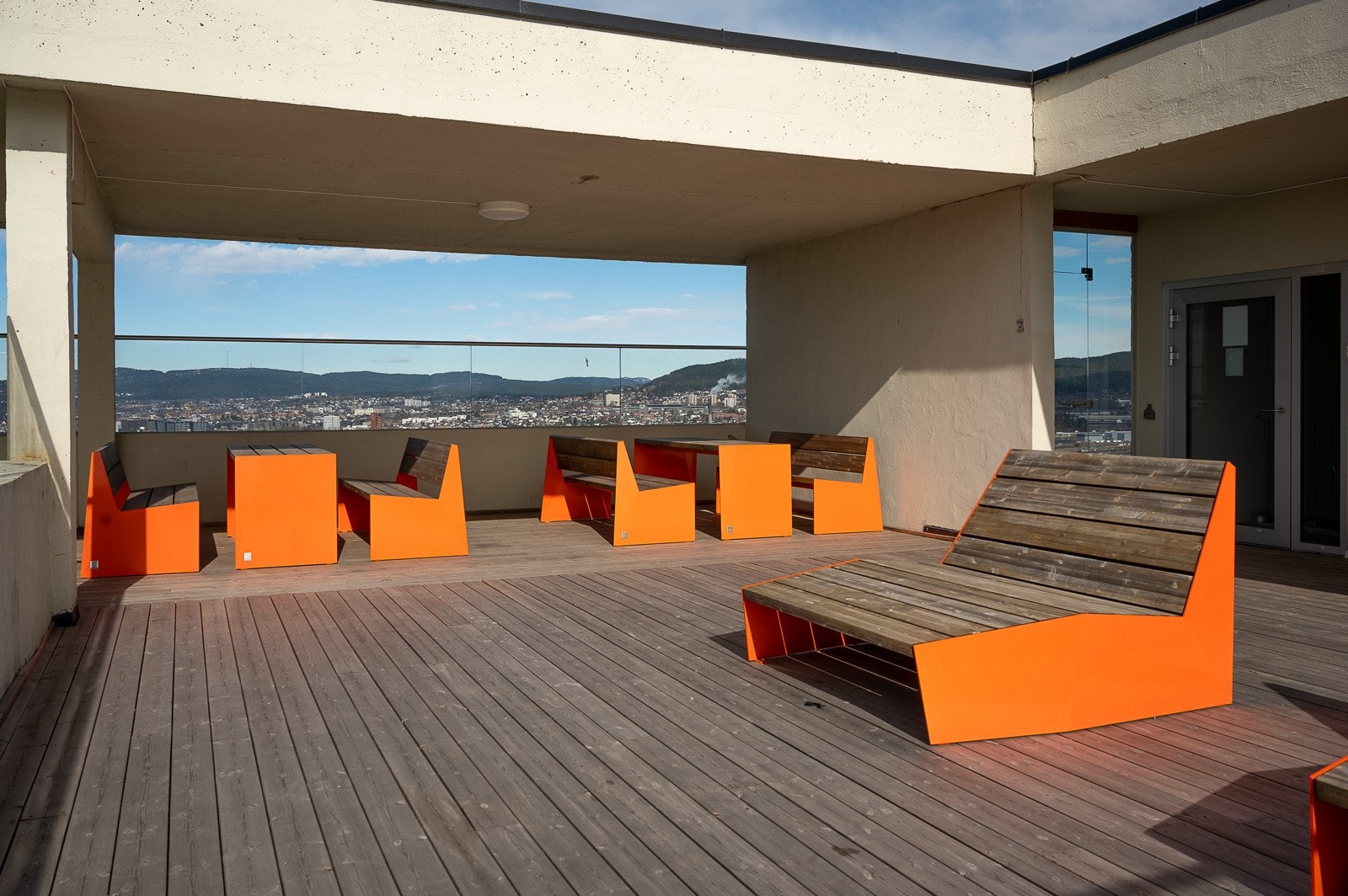 Som beboer i borettslaget har du tilgang til felles takterrasse. Galleribilde