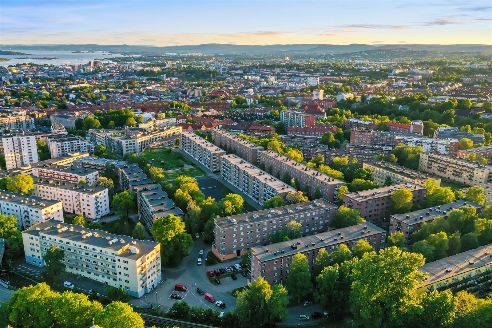 Schouterrassen ligger på en høyde med flott utsikt over byen. Galleribilde