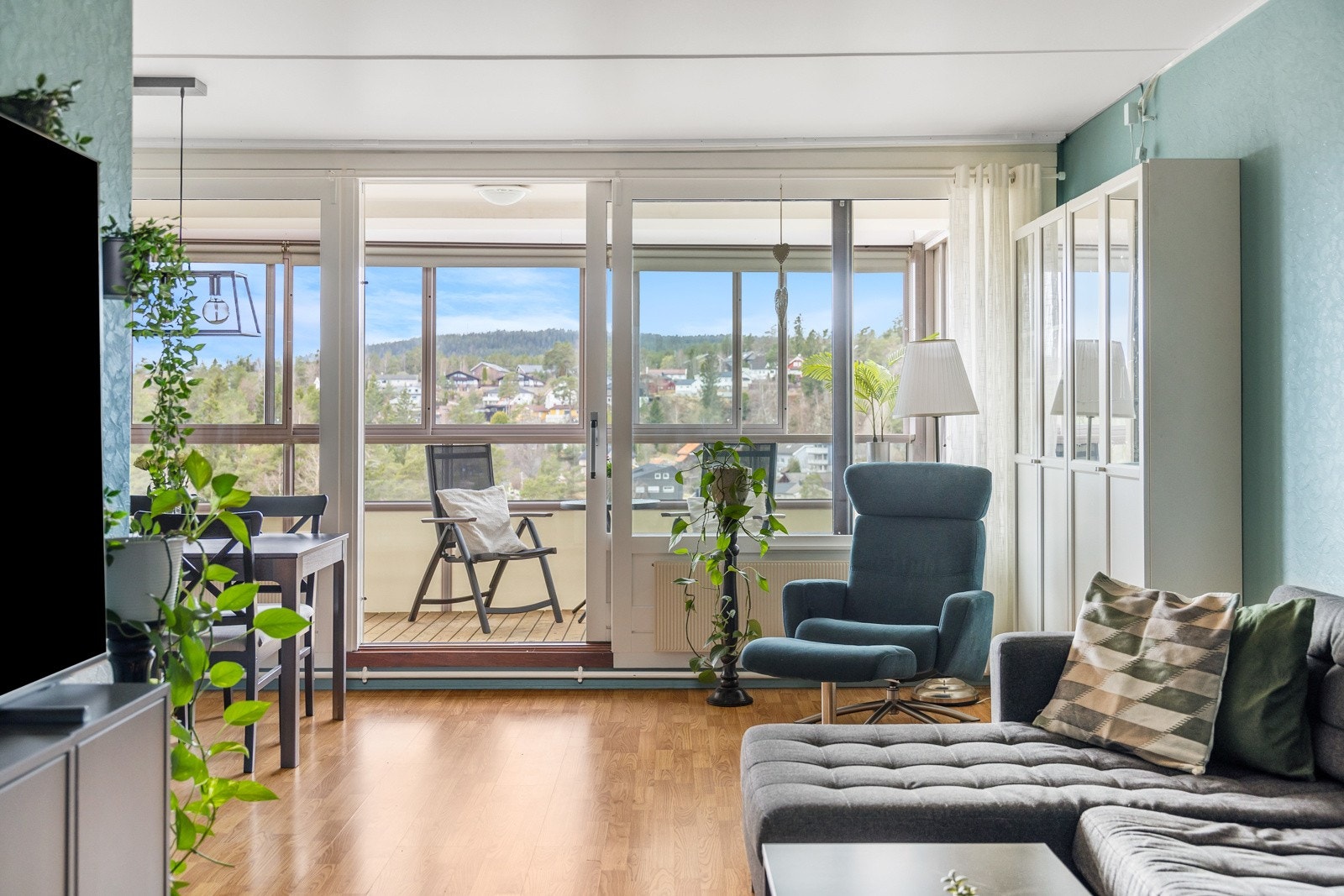 Velkommen til Ammerudhellinga 39 presentert av Ali Hashmi ved EIE Stovner! Galleribilde