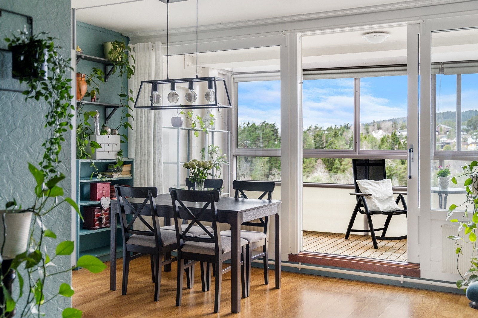 Flott utsikt fra spisestuen. Galleribilde