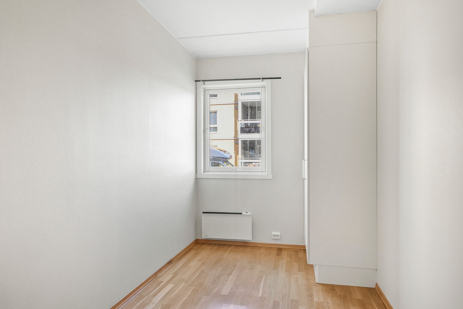 Det andre soverommet passer fint som et ekstra soverom eller hjemmekontor. Galleribilde