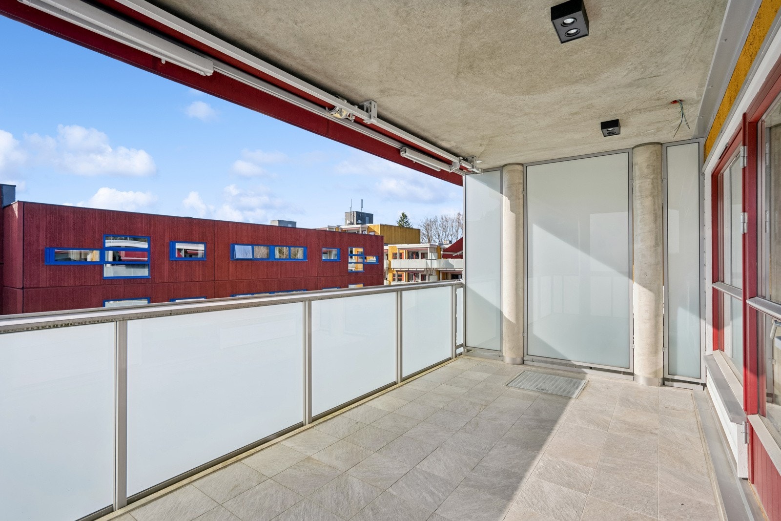 Overbygd veranda med markise Galleribilde