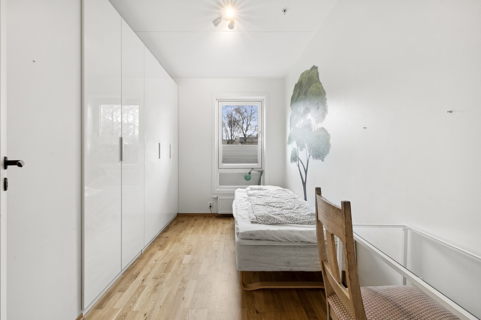 Det medfølger garderobeløsning på begge soverom Galleribilde