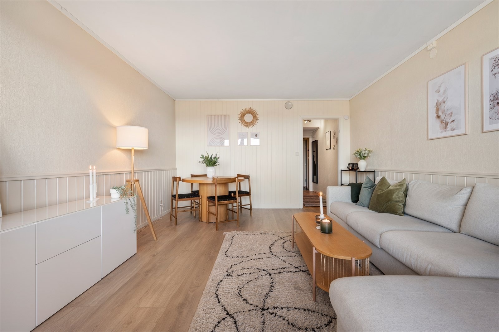 God plass til en spisegruppe. Galleribilde
