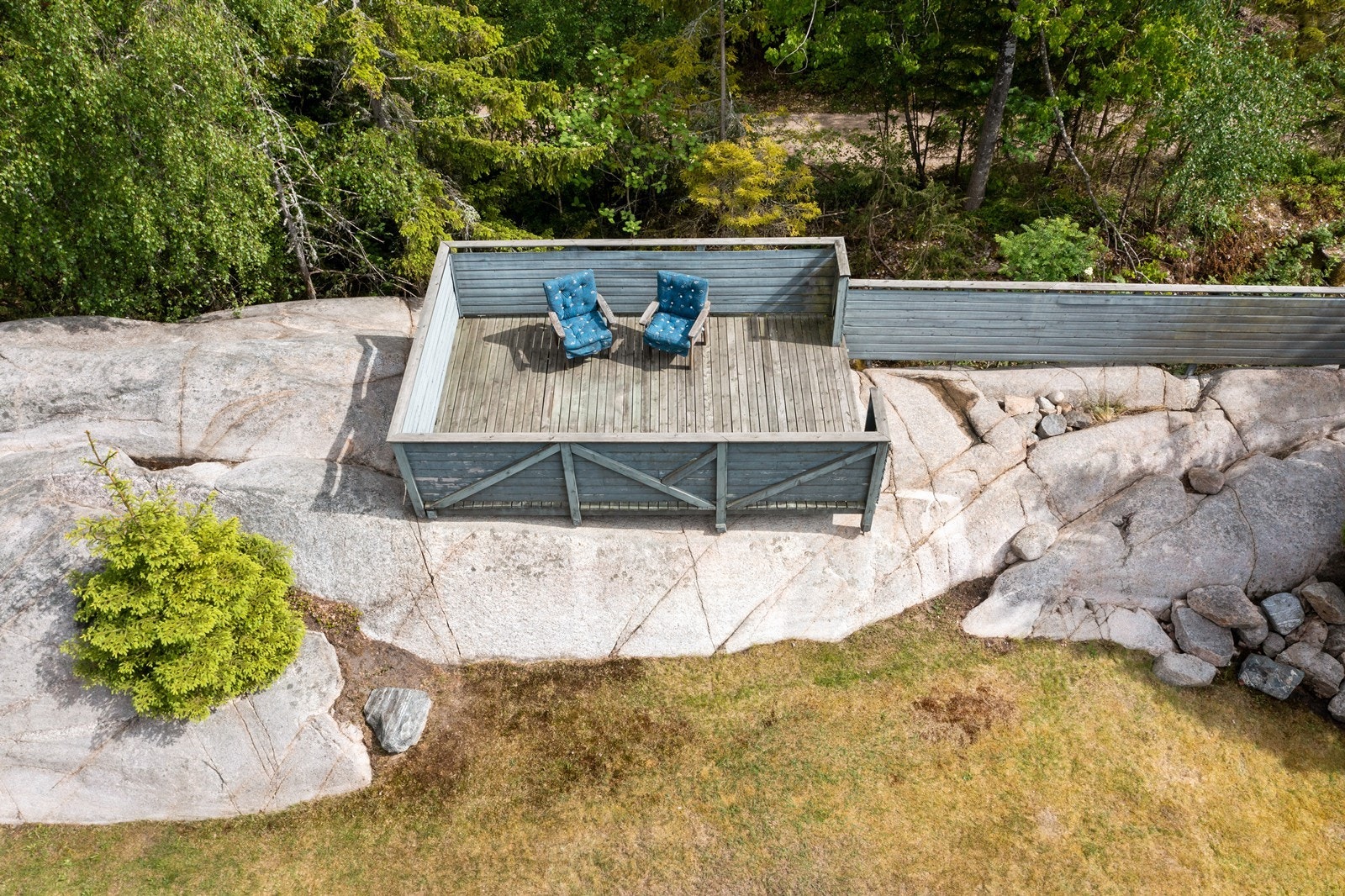 Uteplassen på fjellet er delvis skjermet og er av god størrelse. Galleribilde