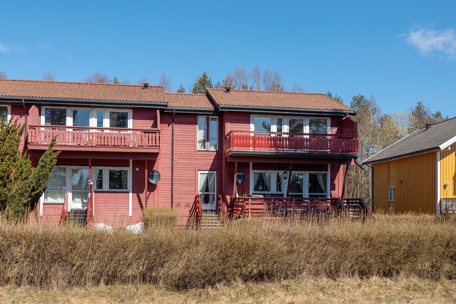 Leiligheten har en fin intern beliggenhet på enden av bygget Galleribilde
