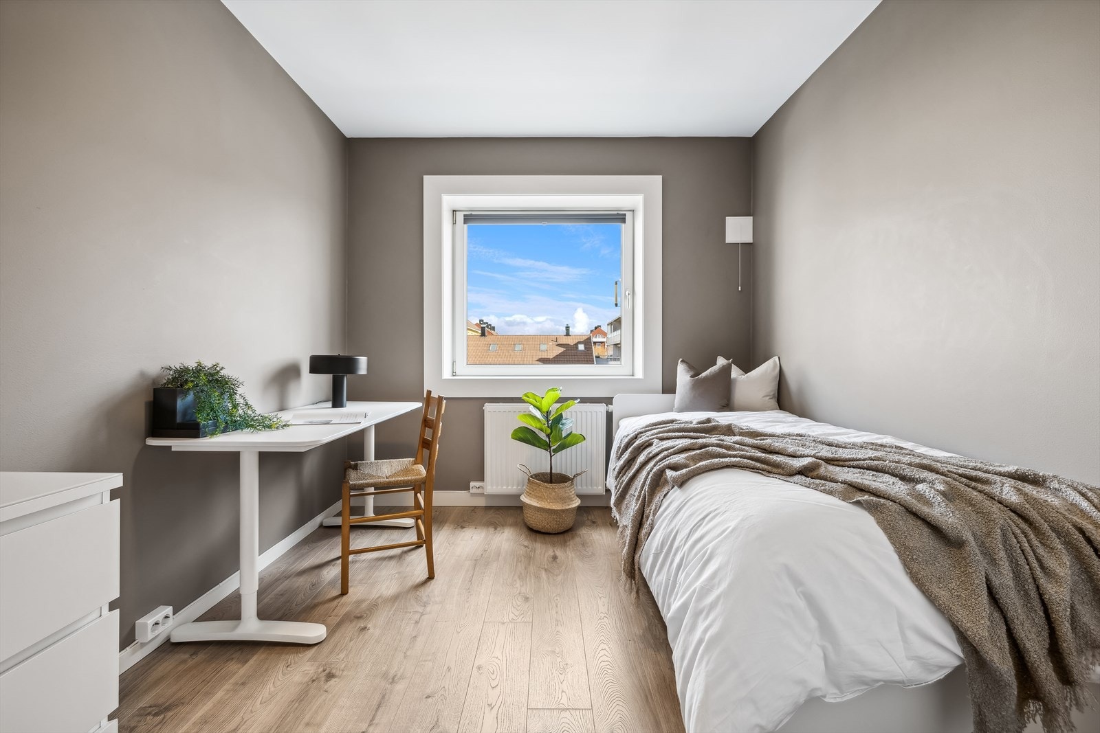 Soverom 2 egner seg godt som gjesterom, barnerom eller kontor. Galleribilde