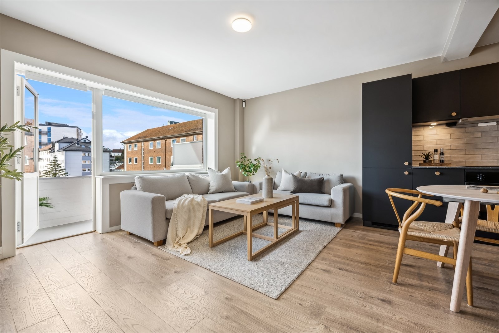 DNB Eiendom ved Sol Vilde Andreassen har gleden av å presentere Kirkeveien 12E! Galleribilde