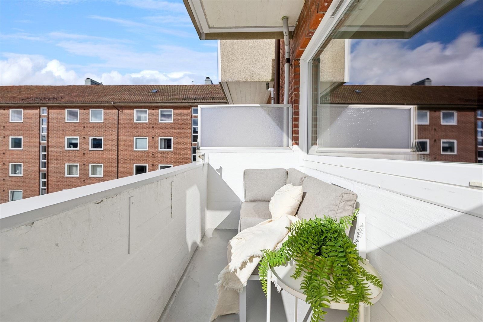 Solen er her fra tidlig morgen til ca kl 18 på sommerstid. Galleribilde