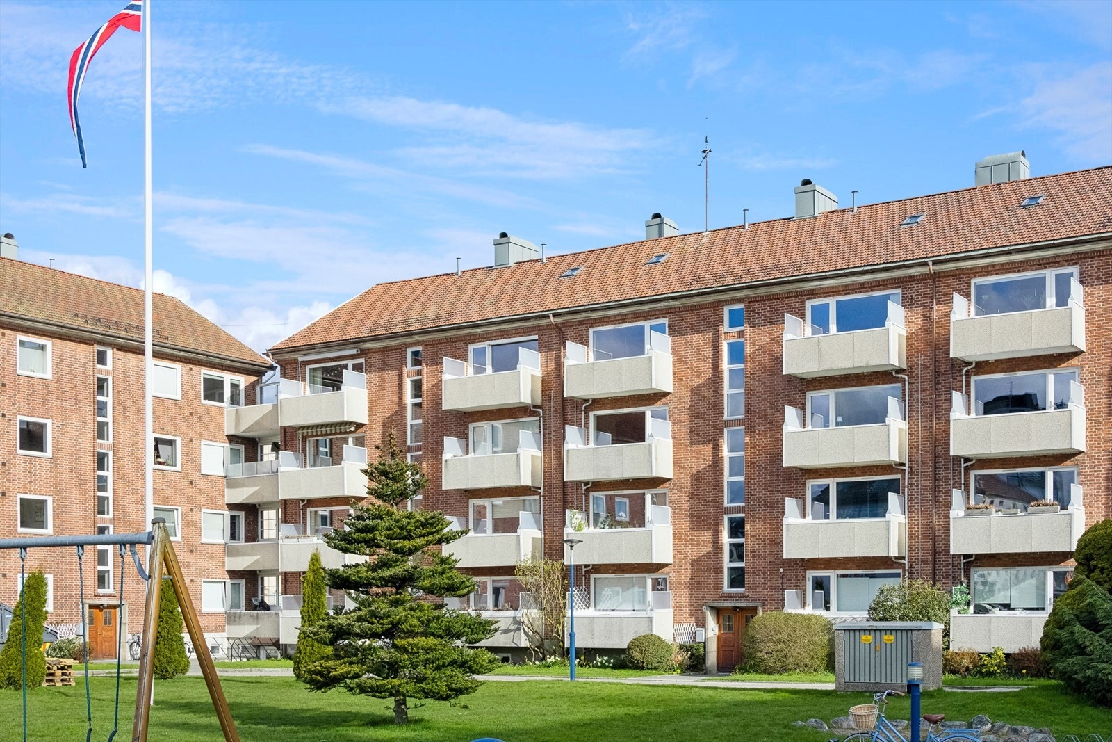 Leiligheten er beliggende i byggets 3 etasje - velkommen til visning! Galleribilde