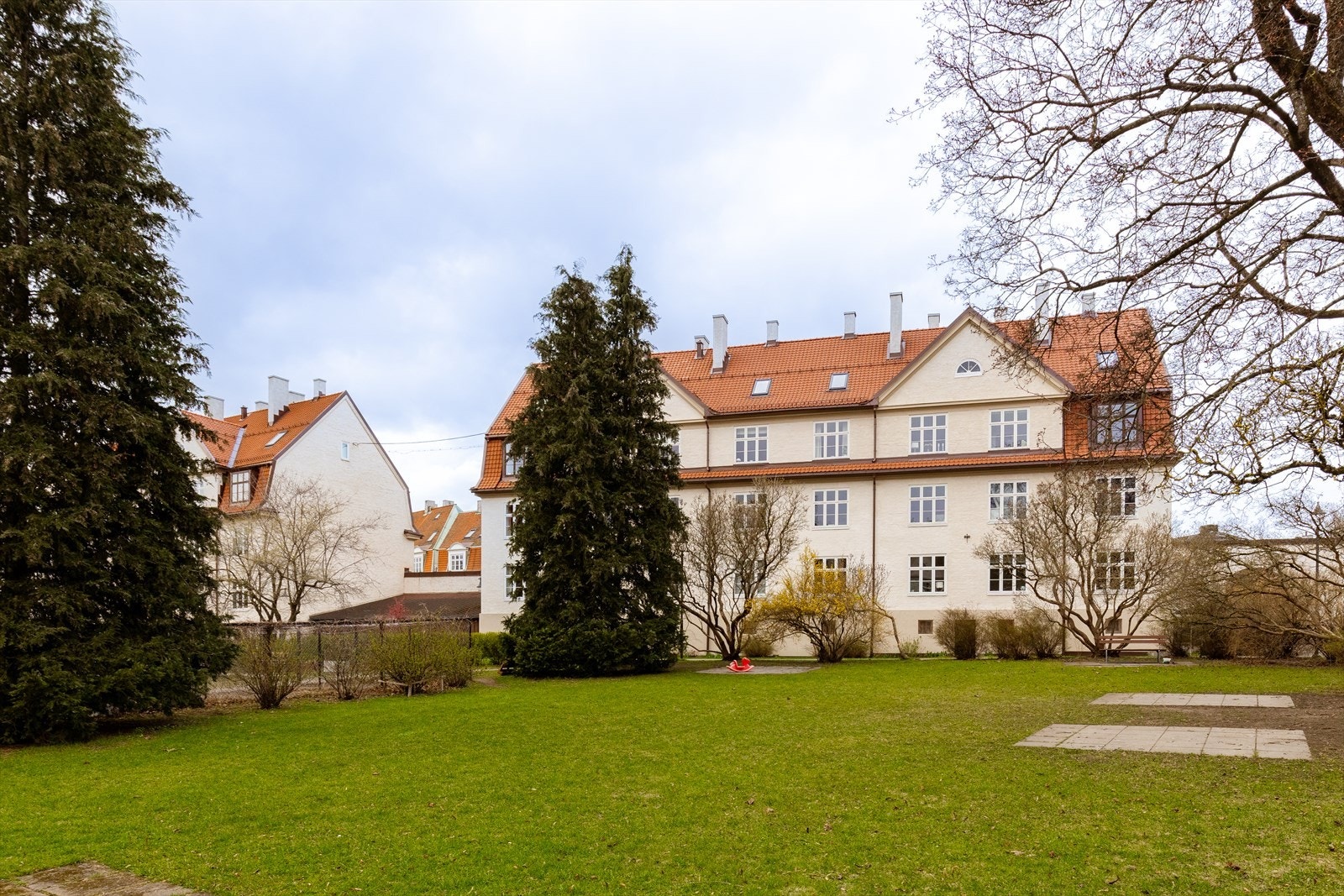 Da ble også fasadene pusset opp Galleribilde