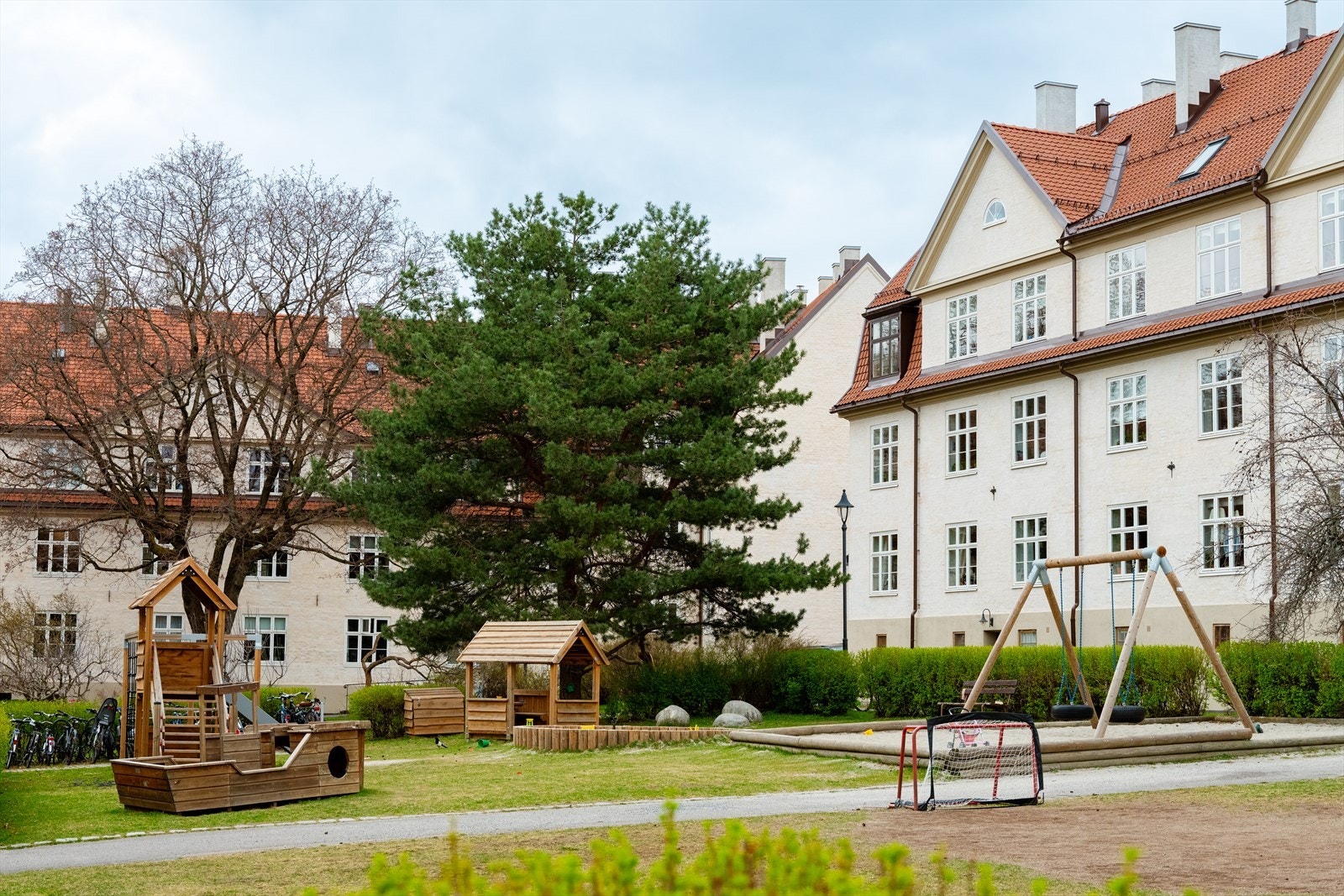 Tillatt med husdyr, men må styregodkjennes ref hosordensreglene punkt 1.5 Galleribilde