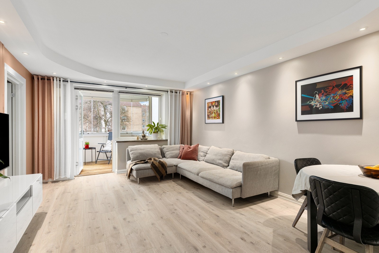 Luftig stue med høy standard Galleribilde