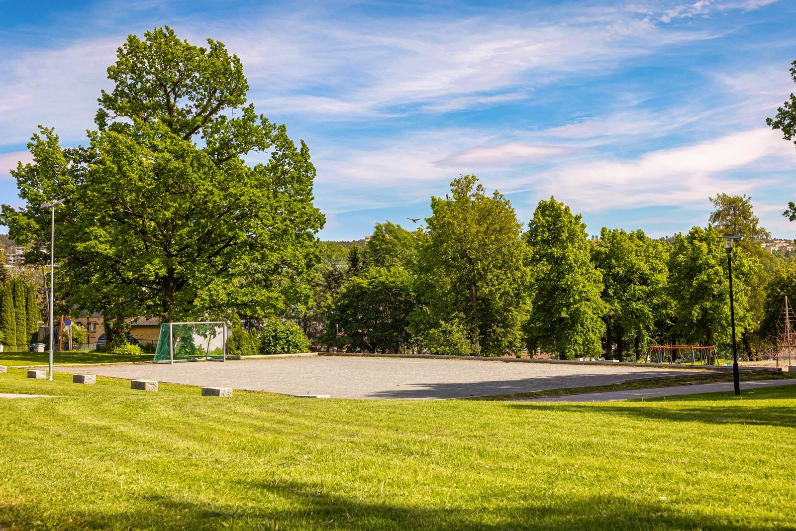 Lundenparken liger på andre siden av Teisenveien Galleribilde