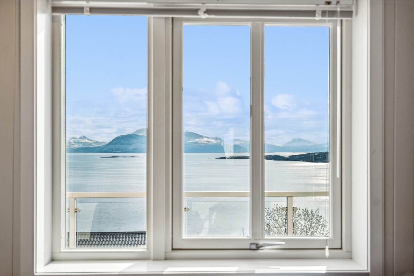 Fantastisk fjordutsikt fra stue. Galleribilde