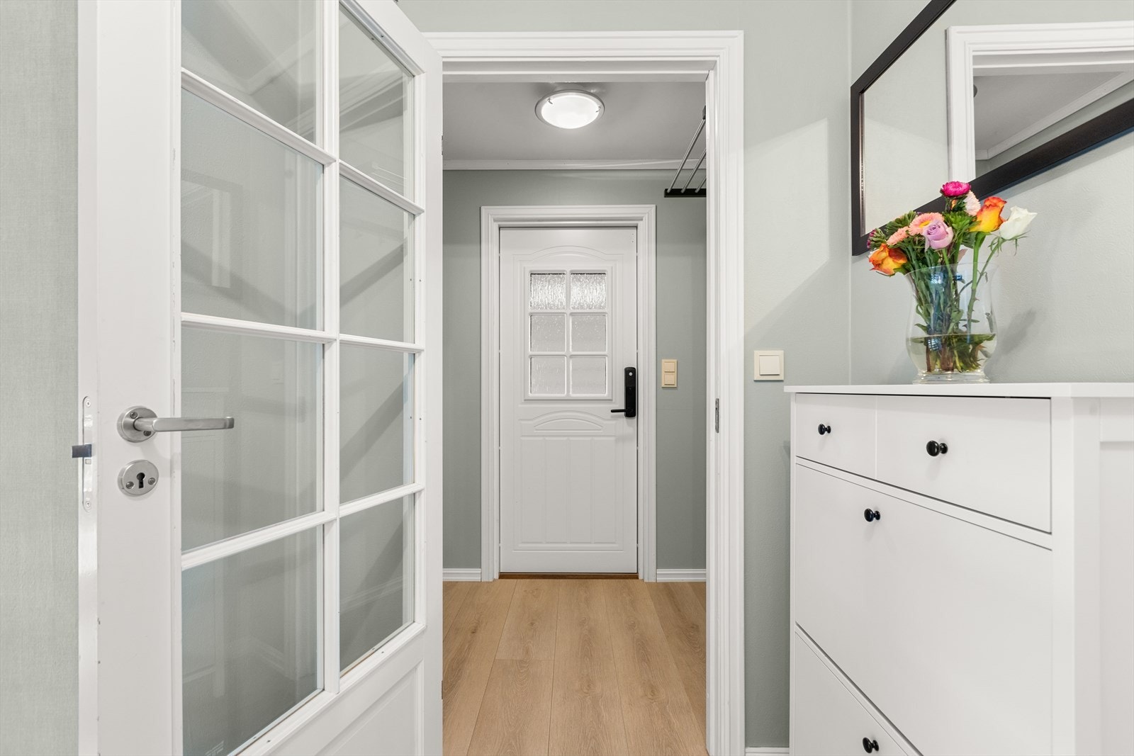 Mot entré Galleribilde