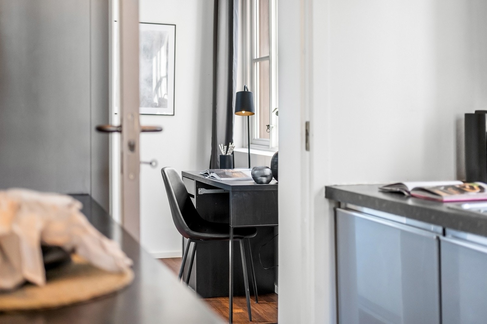 Forbi kjøkkenet når du soverom/kontor. Galleribilde