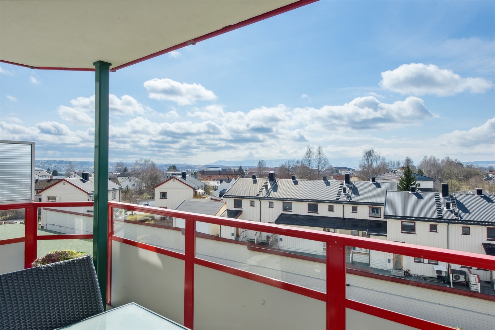 Fra balkongen er det flott utsikt Galleribilde