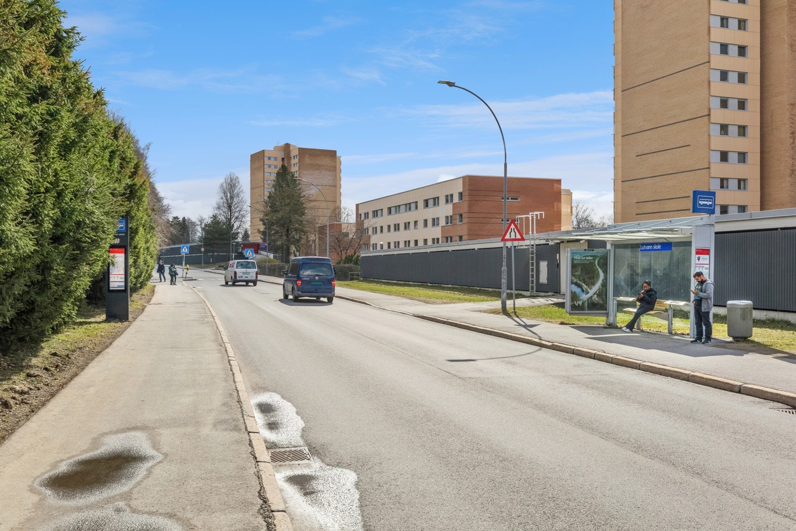 Busstopp Galleribilde
