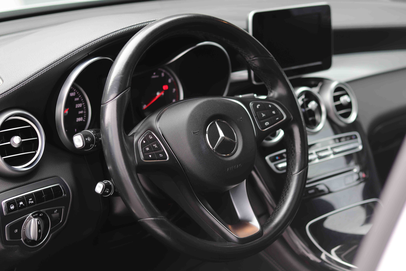 Hovedbilde av Mercedes-Benz GLC