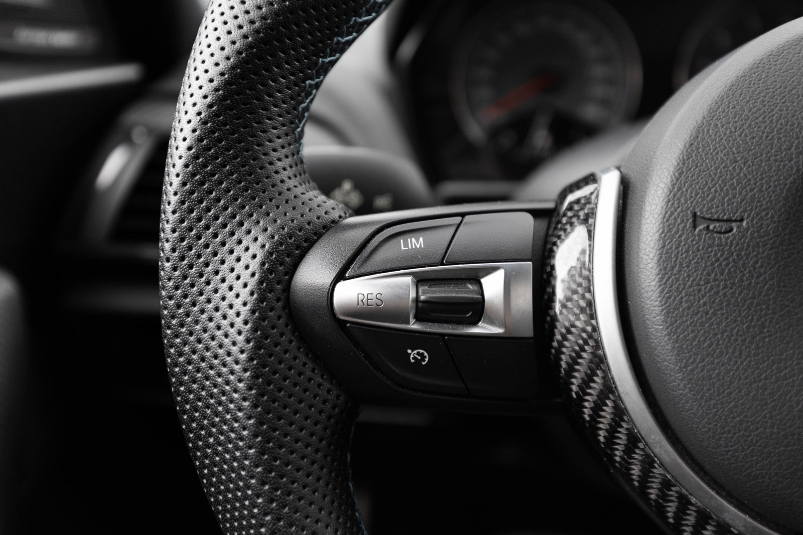 BMW M2 24
