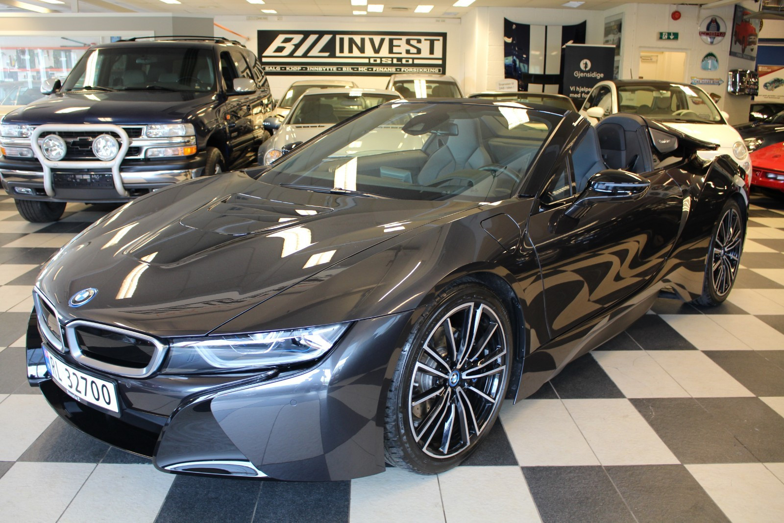 BMW i8 Roadster 4x4 Hybrid 374HK,AltUtst.NorskBil,LavKM,SomNy!