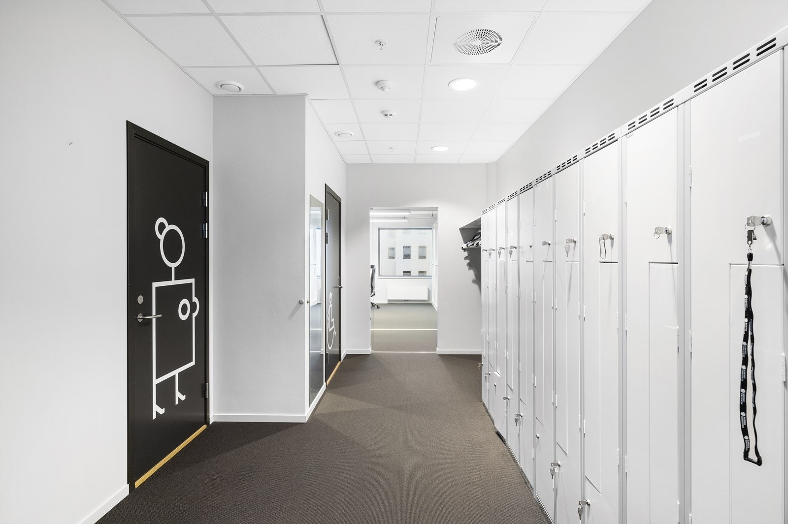 Gaderobe i kontorlokalene Galleribilde