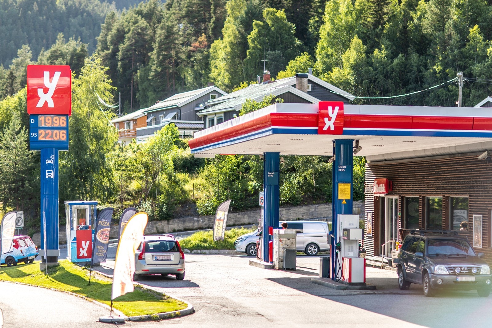 Stasjonen utmerker seg når det gjelder bilvask og påsmurt mat, og er blant YX-stasjonene som størst omsetning på dette. Galleribilde