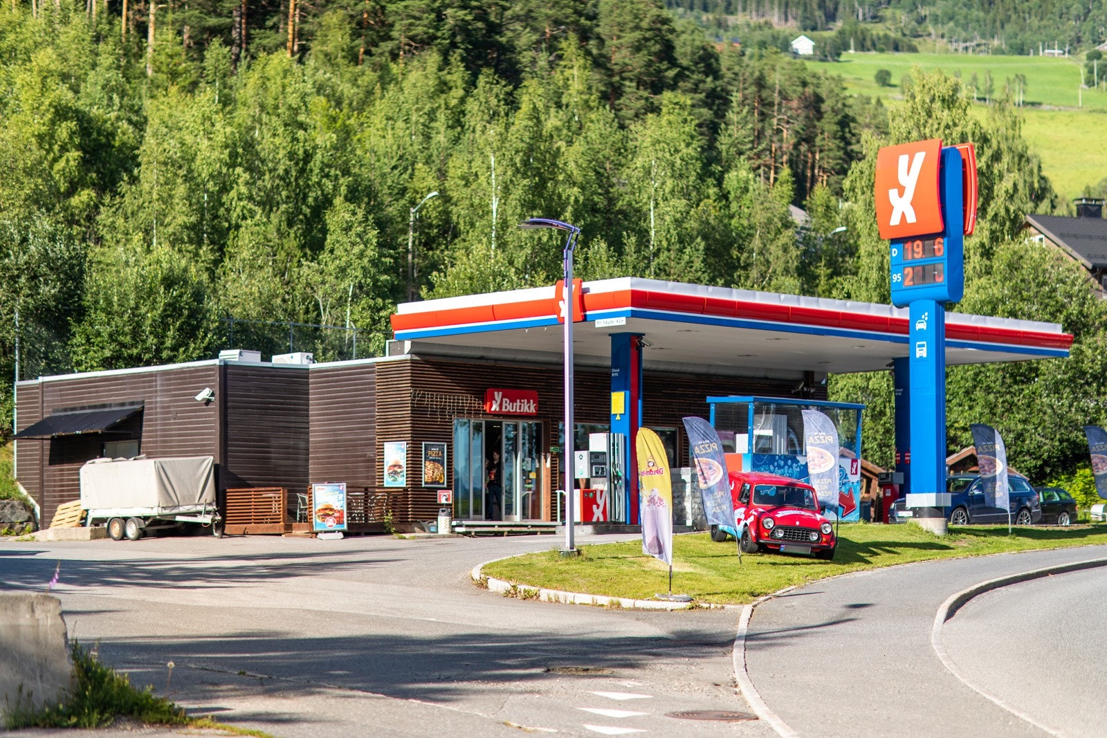 Velkommen til denne bensinstasjonen på Fagernes! Galleribilde