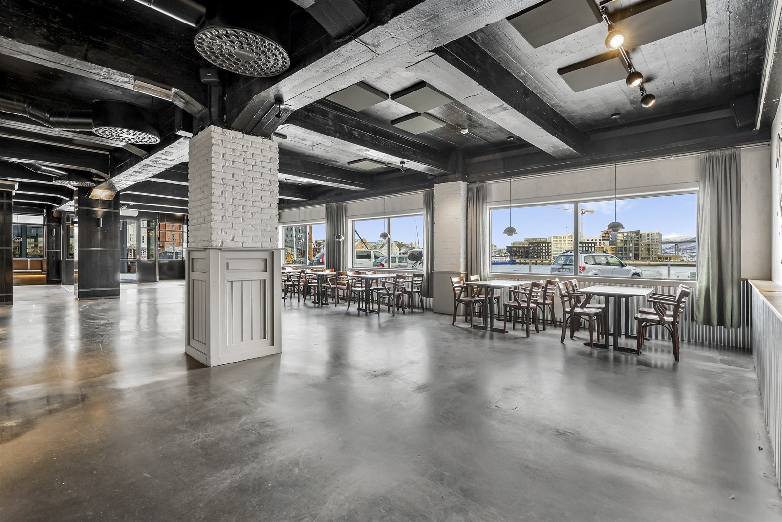 Flott utsikt bl.a. mot Vervet. Galleribilde