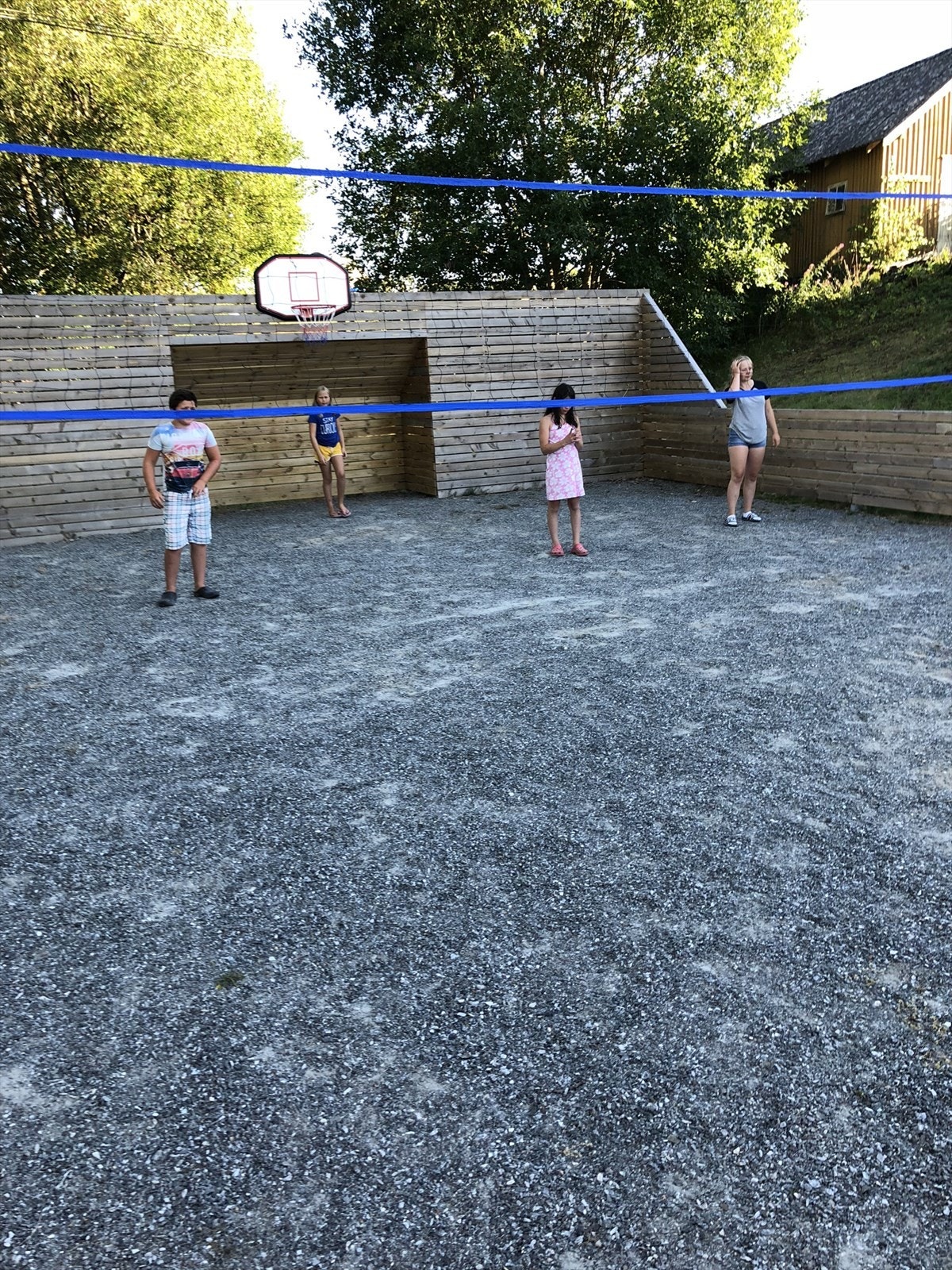 Barna kan storkose seg i ballbingen med ulike aktiviteter Galleribilde