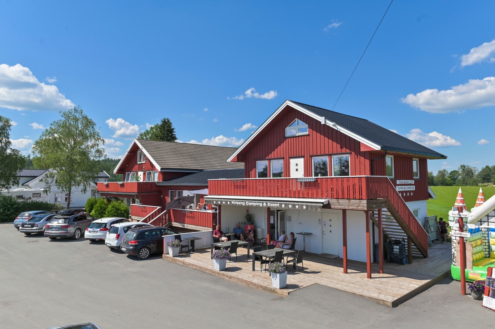 Det ble gjort store oppgraderinger i 2016, hvor nytt felleskjøkken med mulighet for leilighet i toppetasjen ble bygget. Galleribilde