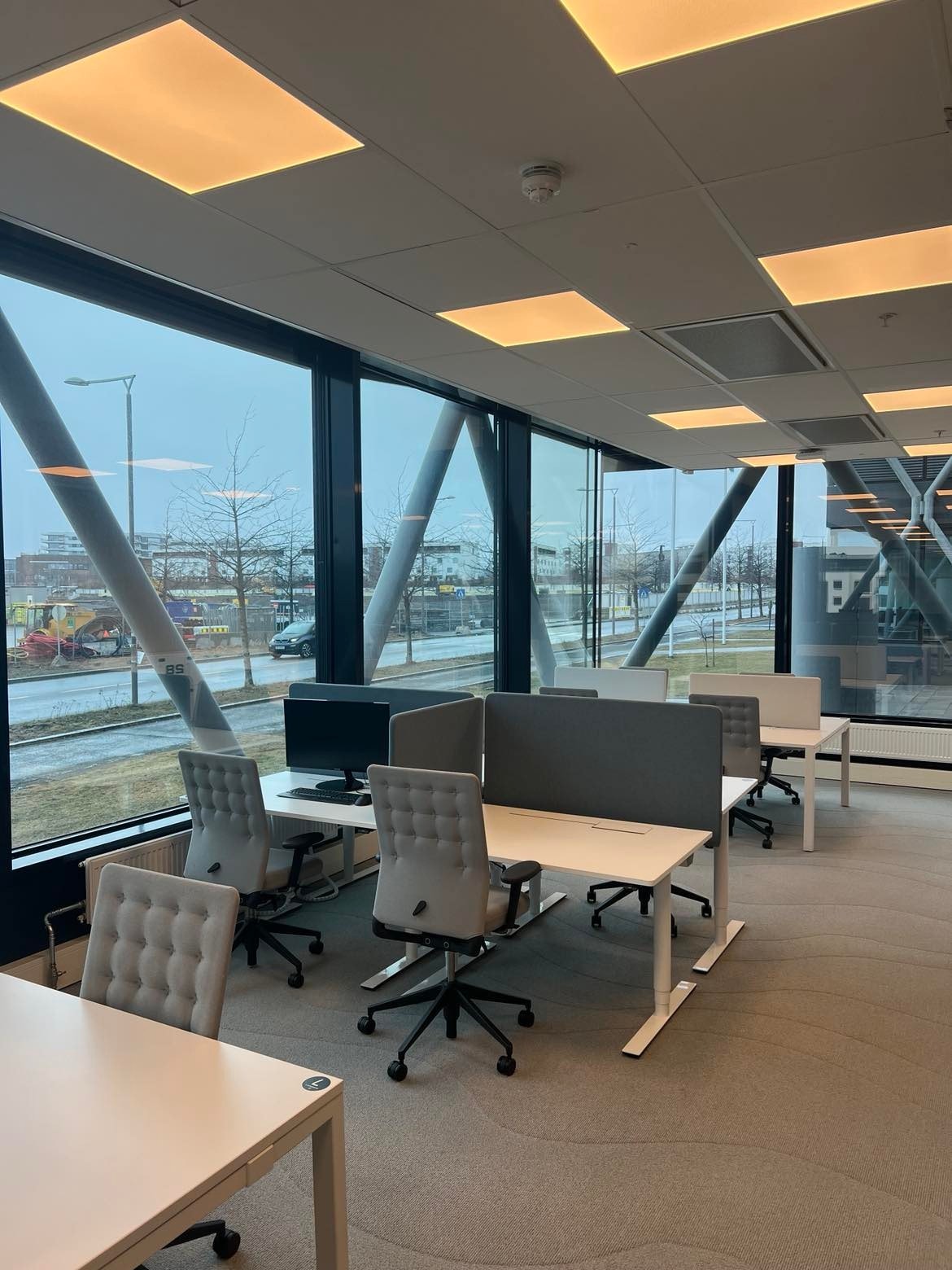 Lyse og luftig arealer. Her sitter du sammen med en mengde spennende bedrifter Galleribilde