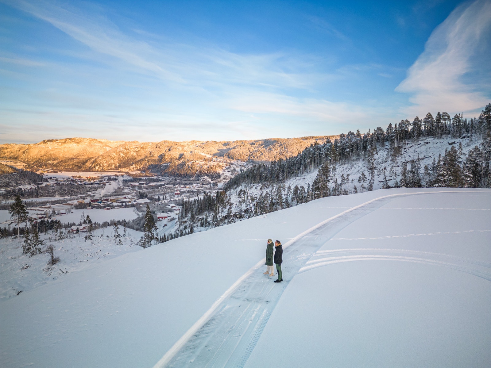 Støren Sør - 85 mål ferdig regulert og opparbeidet næringsareal bygd på fjell. Galleribilde