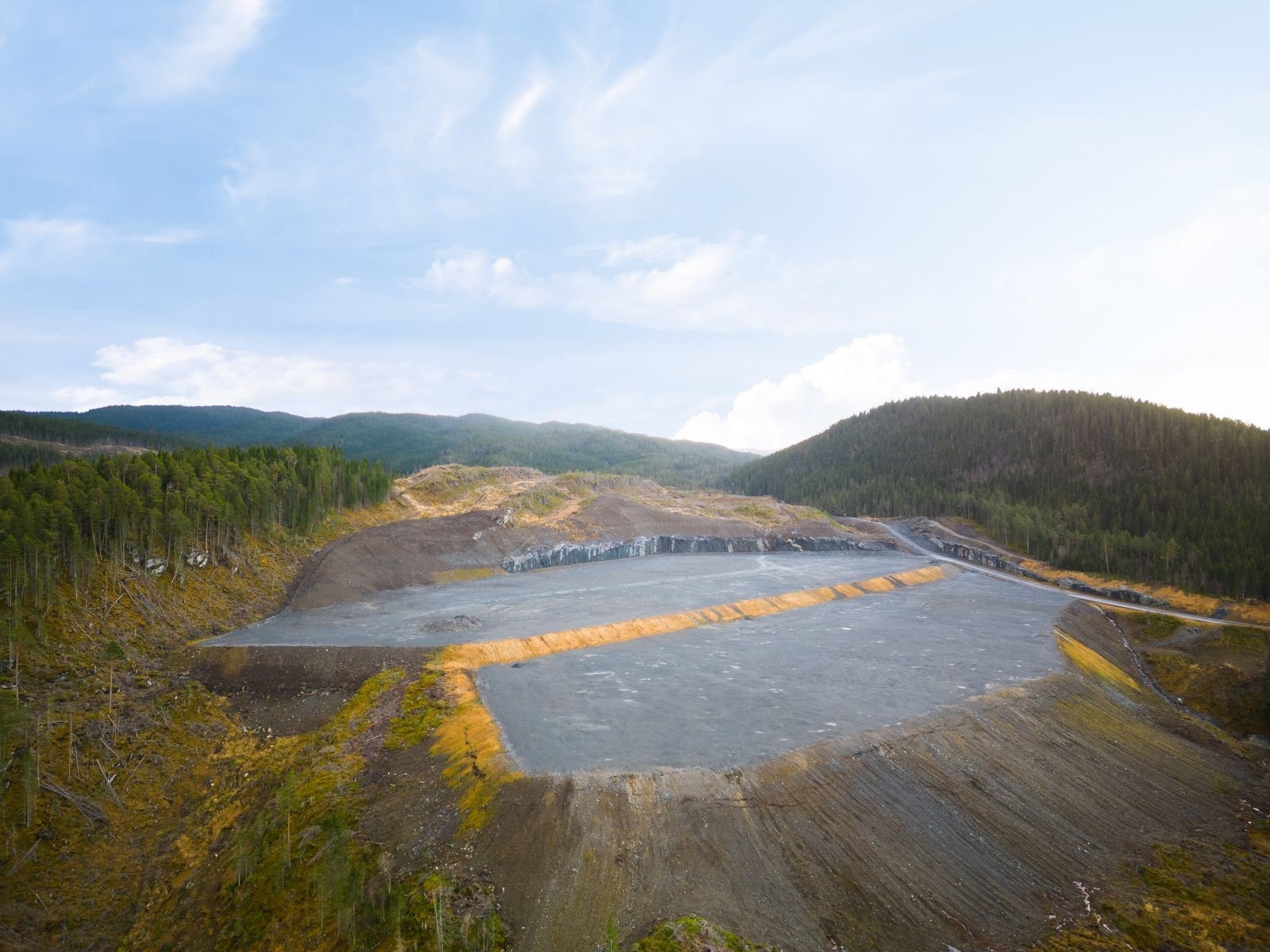 Støren Sør - 85 mål ferdig regulert og opparbeidet næringsareal bygd på fjell. Galleribilde