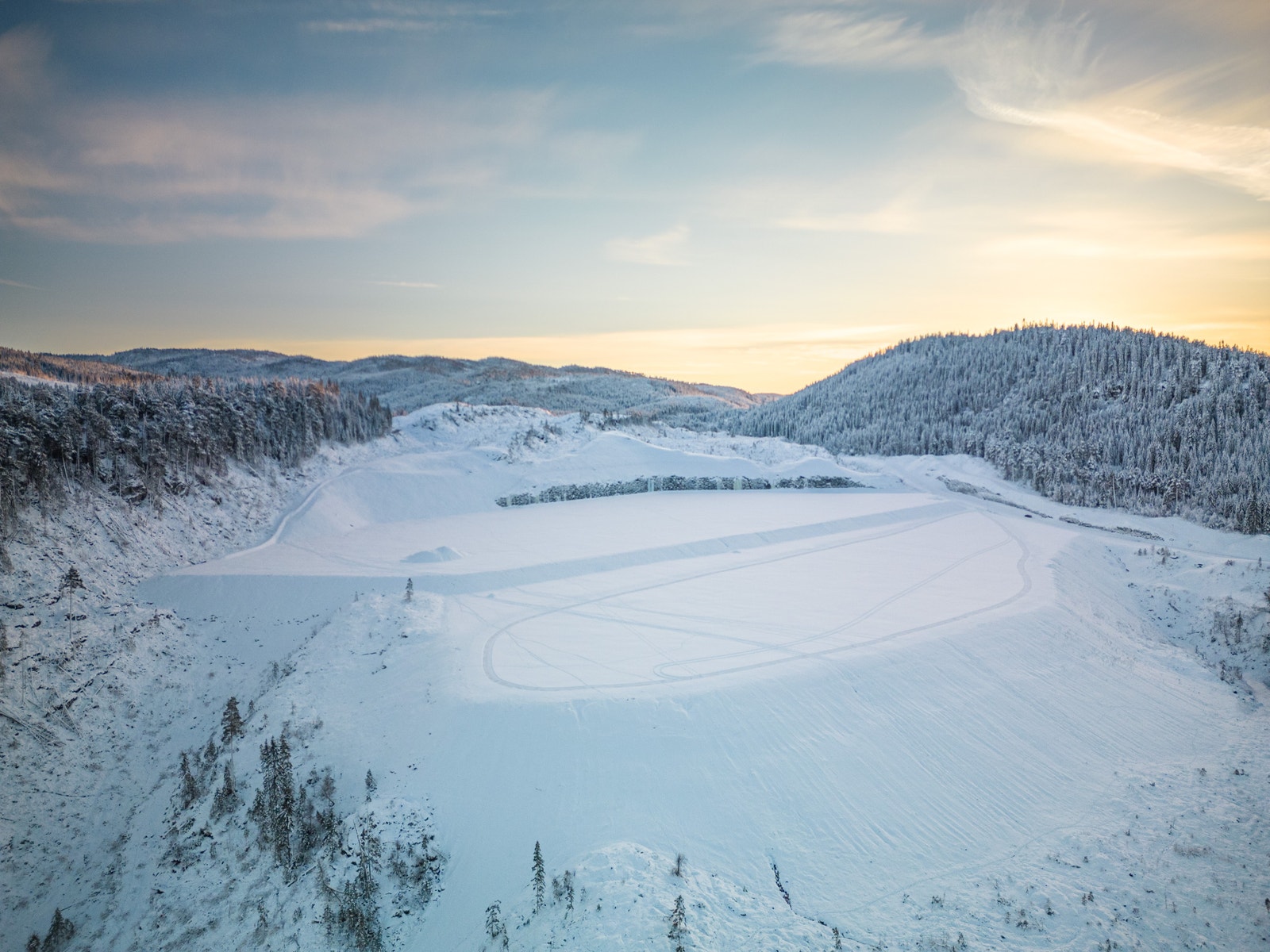 Støren Sør - 85 mål ferdig regulert og opparbeidet næringsareal bygd på fjell. Galleribilde
