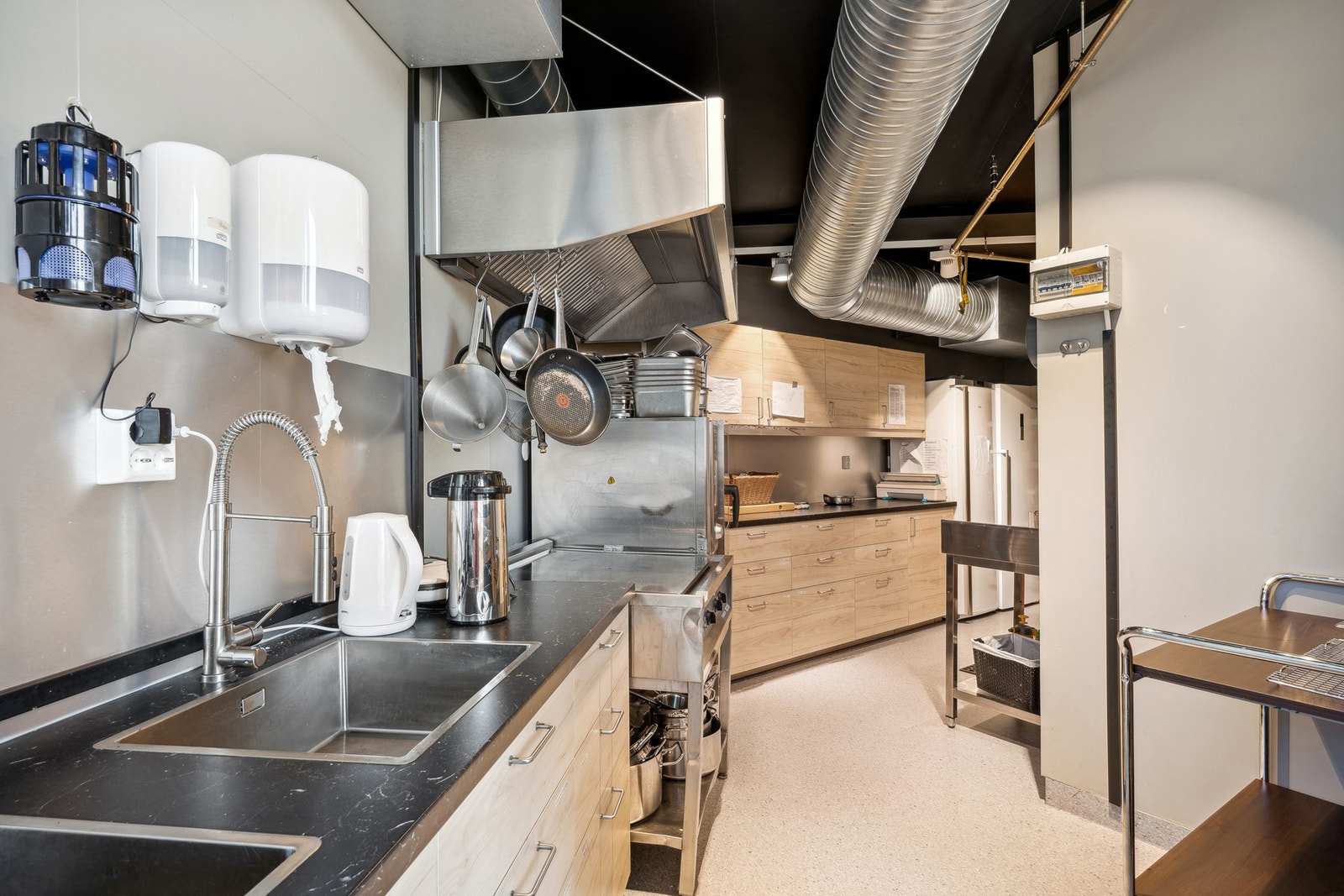 Kjøkken til restaurant delen. Galleribilde