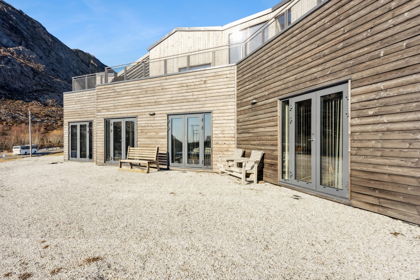 Fasade front. Galleribilde