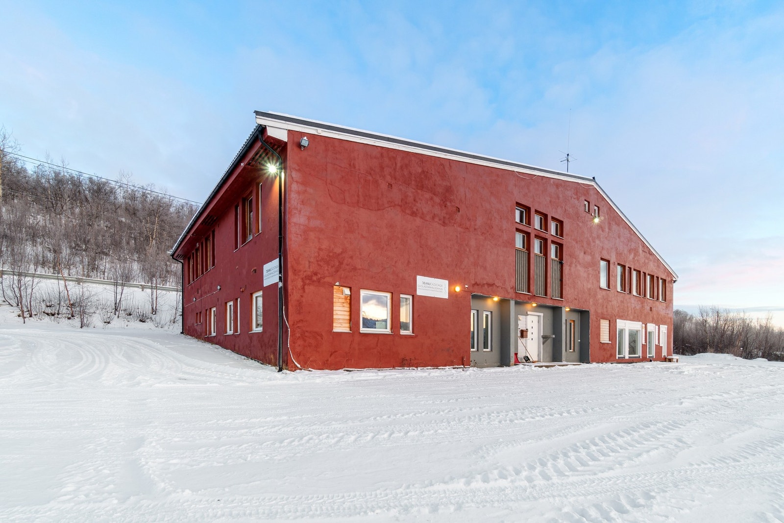 Deanugeaidnu 1780. Galleribilde